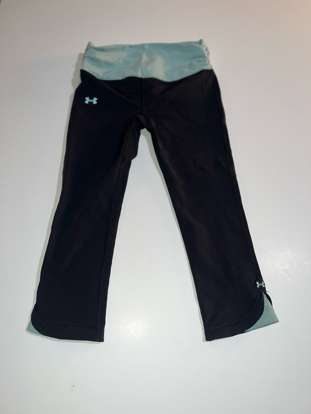 Under armour girls  athletic  capris